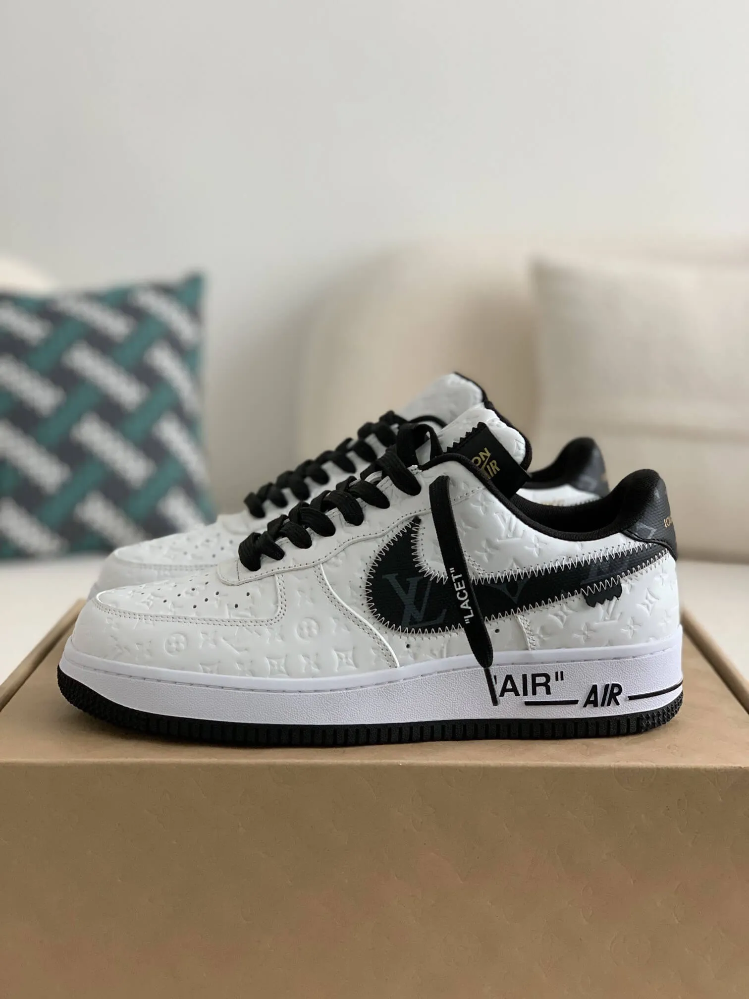 Nike x Louis Vuitton LV Air Force 1 Trainer White Black Sneakers